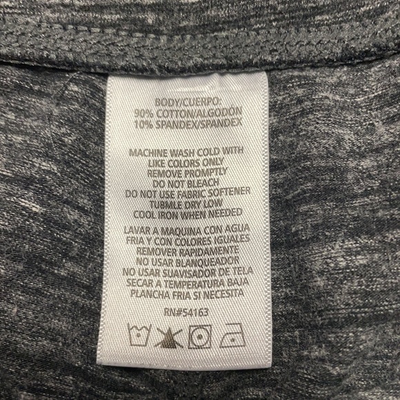 4/$24🦩 Calvin Klein Gray Capri Leggings - Picture 4 of 9